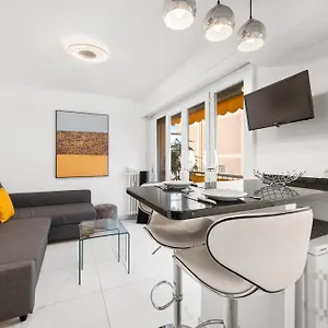 'la Du Casino' Plein Centre, Acces Mer Apartment